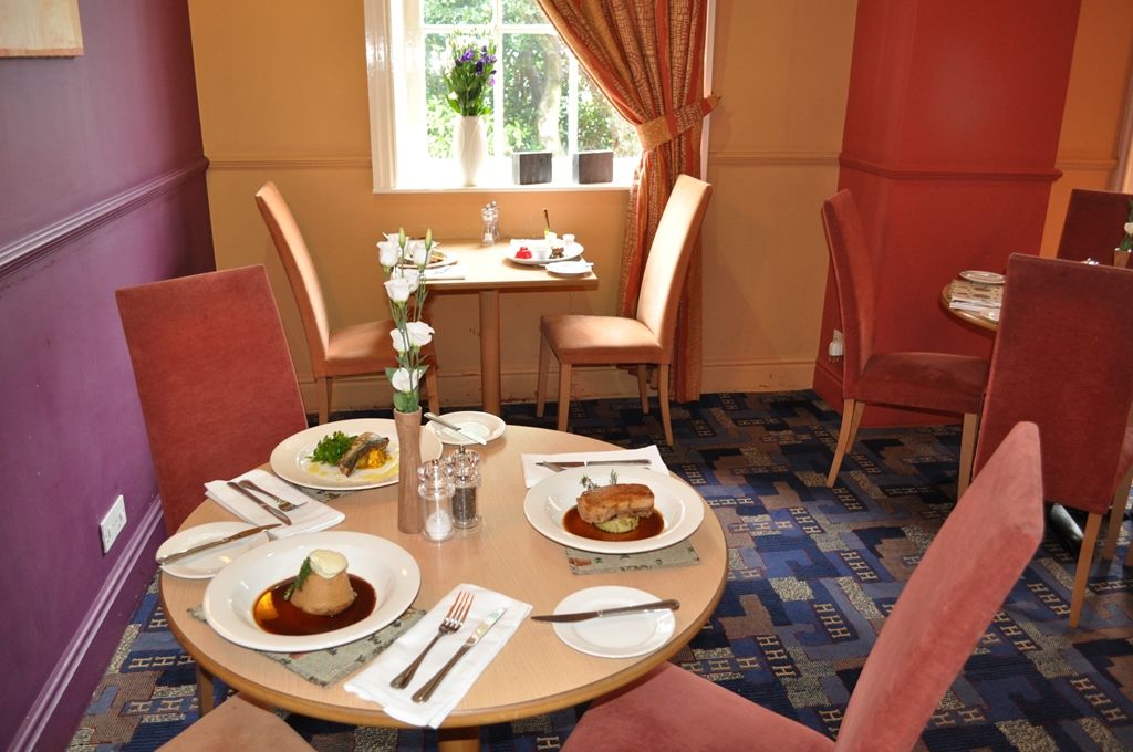 Healds Hall Hotel Cleckheaton Restaurant photo